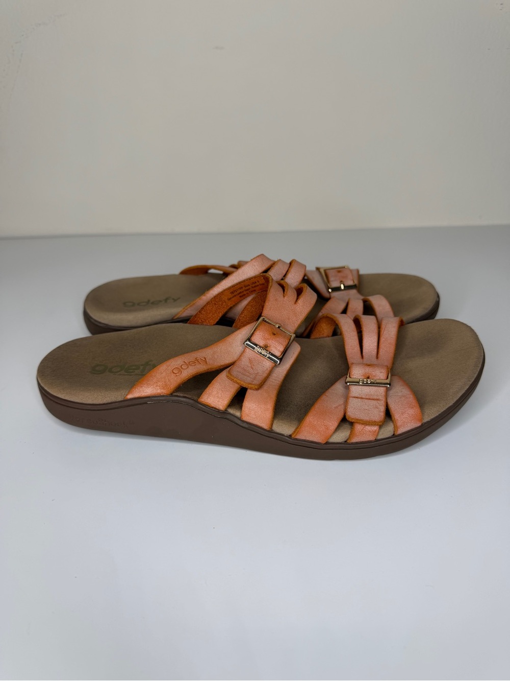GDEFY Gravity Defyer Slides Womens Size 8 Orange Orthotic Recovery Sandals